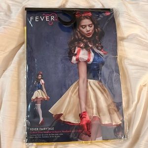Snow White Halloween costume NWT